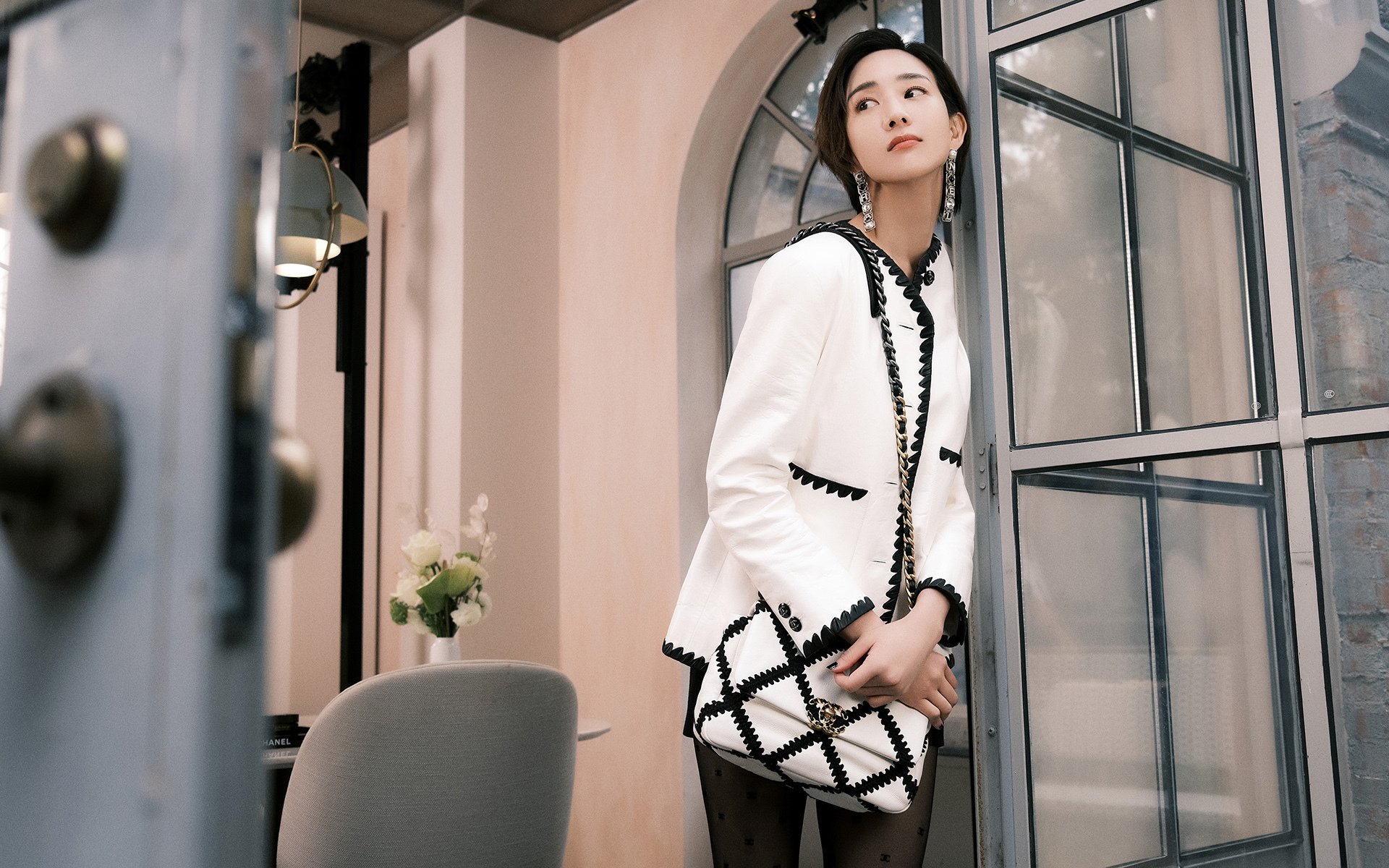 体育综艺节目邀请球员参与展现运动员多面形象与亲和力,邀请体育明星的综艺